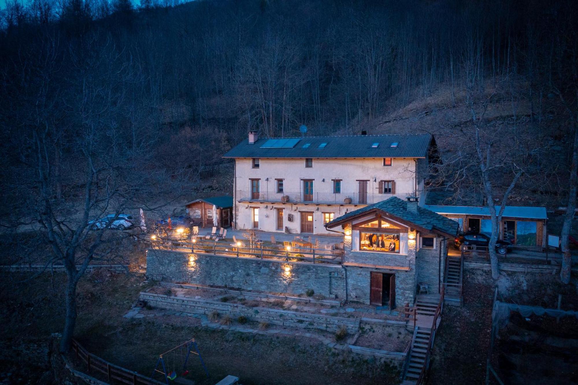 Locanda Il Campo Della Quercia San Damiano Macra Zewnętrze zdjęcie